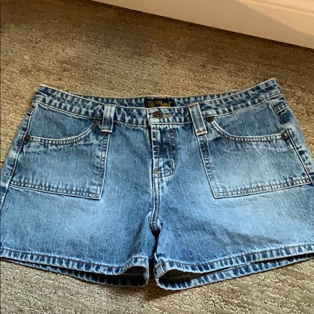 L.E.I. Jean Shorts